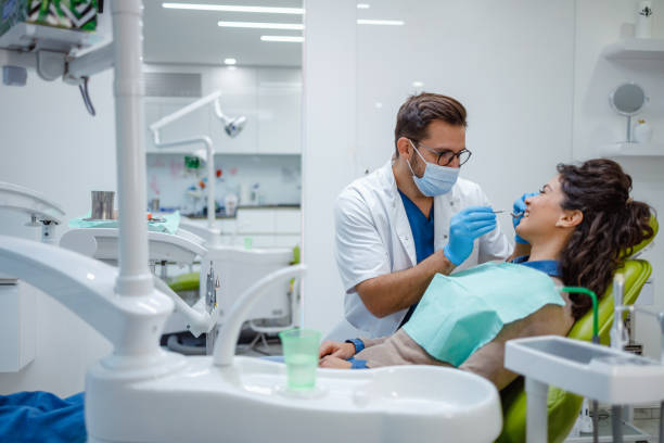 Best Root Canal Treatment  in Hillcrest, NY